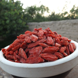 头茬枸杞子新货宁夏特级苟杞免洗正宗中宁枸杞男肾泡茶干吃250克