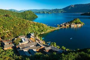 【云南当地玩乐】泸沽湖经典2日游（丽江集中、可选独立成团、泸沽湖入住豪华酒店、含3正1早）