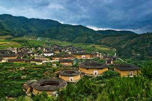 【典·联游】福建、厦门、漳州、动车4天＊鼓浪屿＊高峰谷＊永定土楼＜5D效果玻璃平台＞