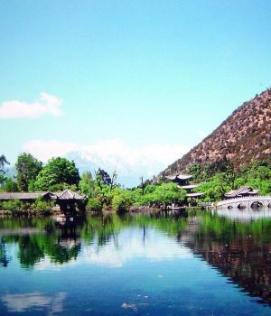 昆明大理丽江香格里拉西双版纳11天10晚全景游